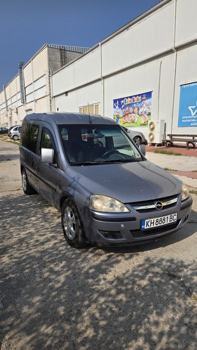 Opel Combo 2010 година 1.6 94 коня