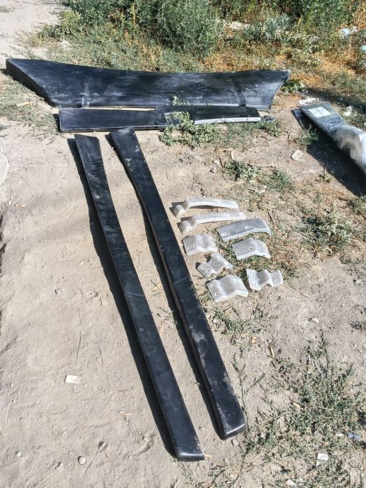 Volvo evro 6    Боковые сполера кабины.