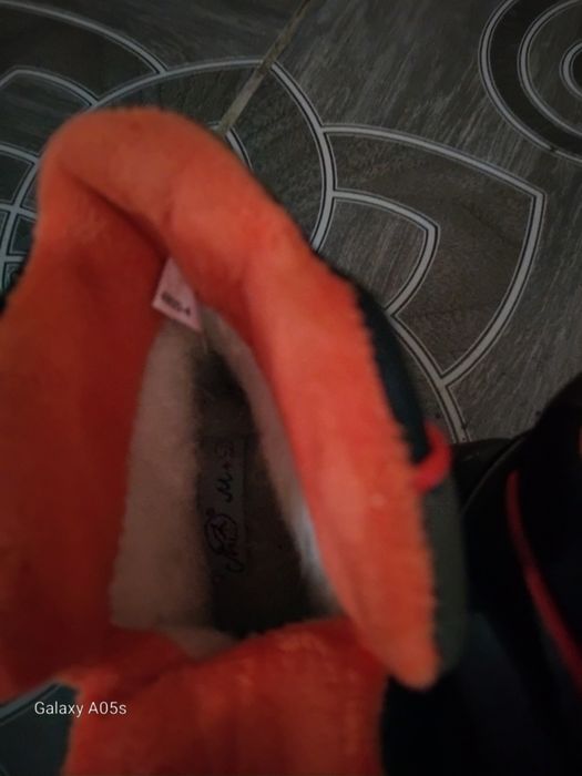 Продам детскую обувь