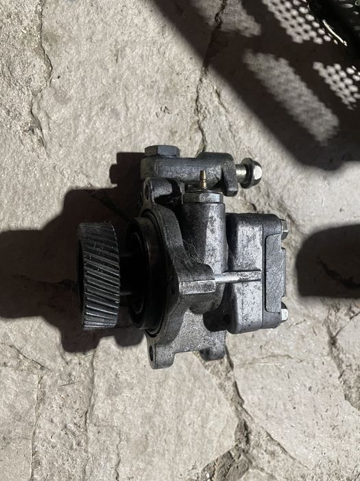 Мазда 5 на части