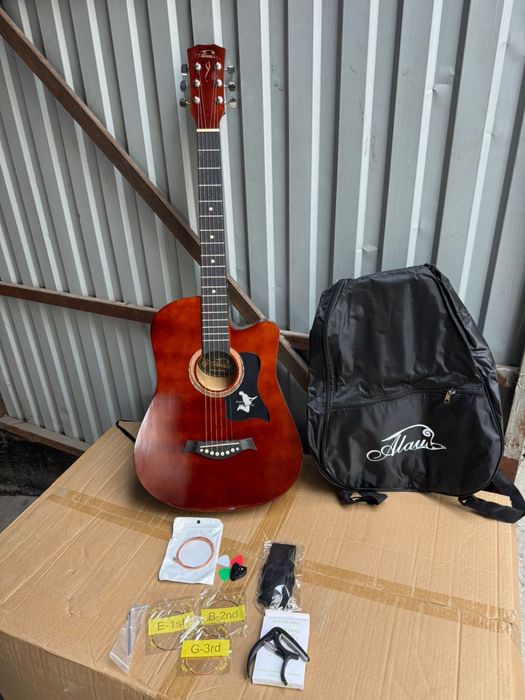 Гитара с комплектом