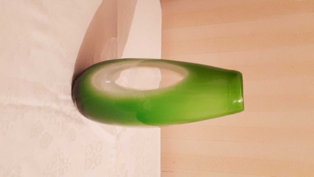 Блюда, тарелки, ваза, рюмки