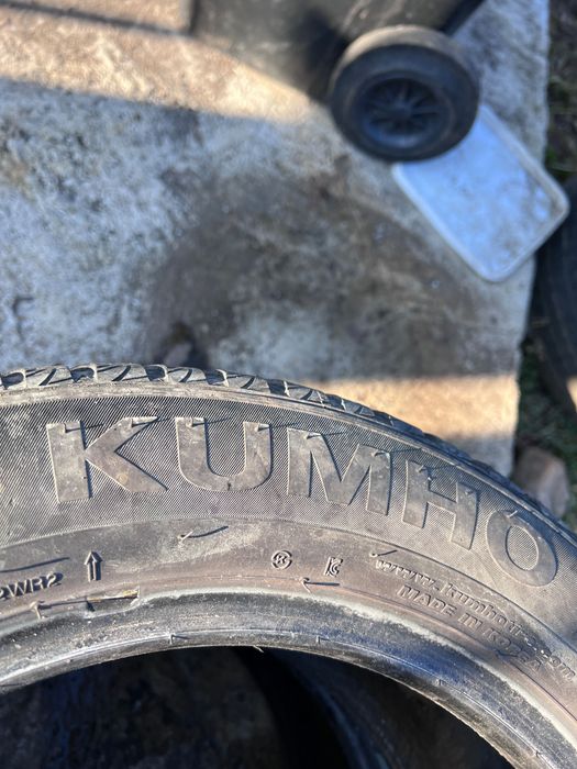2 бр. зимни гуми Kumho 205/55/16