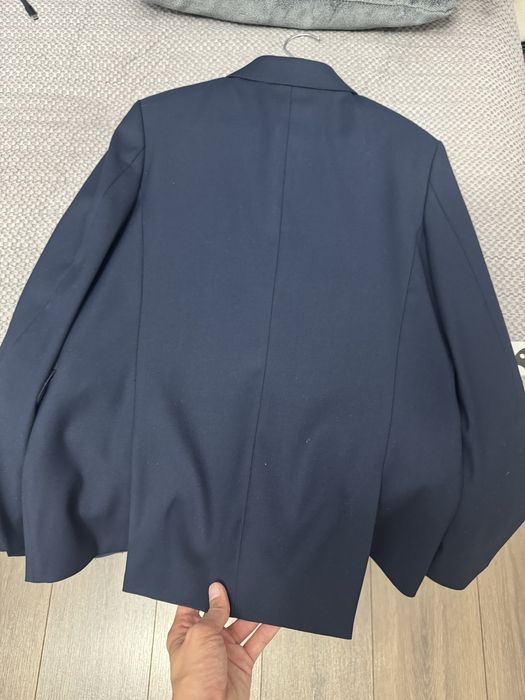 Продам школьный костюм