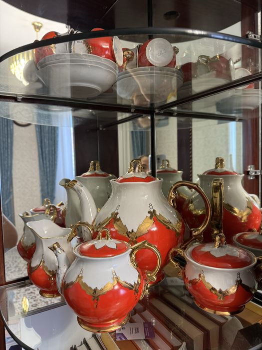 Сервиз «красные бутоны»