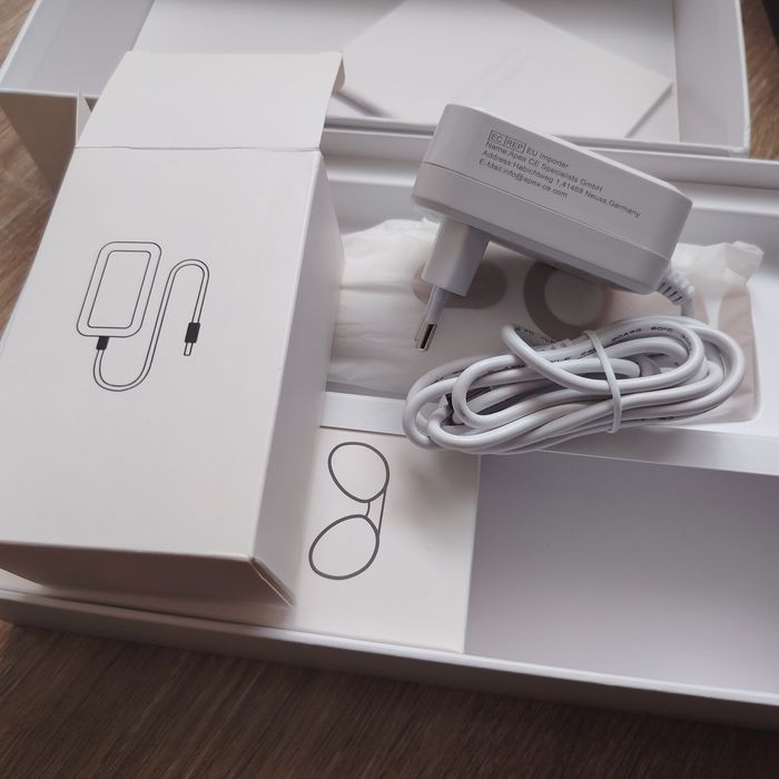 Epilator laser IPL, cu 999.900 de impulsuri luminoase, 3 moduri functionale HR/SC/RA, 9 intensitati, rapid, regenerare piele si indepartare acnee, alb