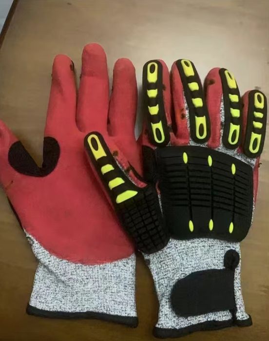 Противударный летный перчатки