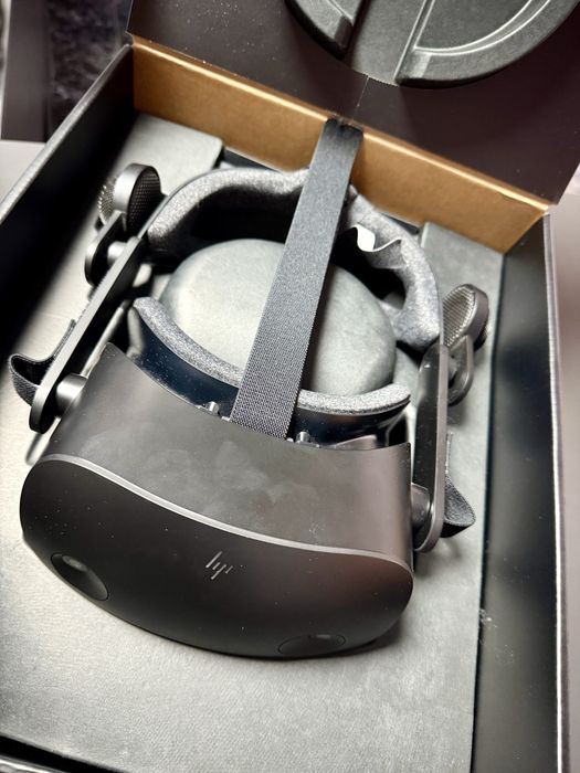 HP Reverb G2 4K gamenig Vr очила+ два джойстика