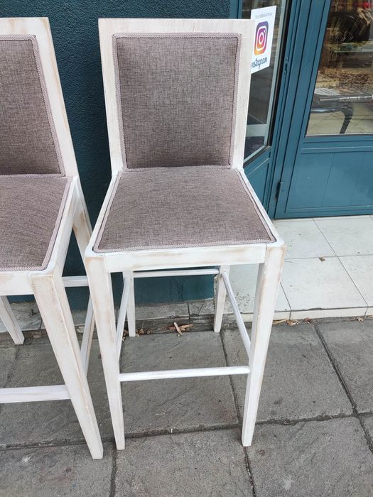 Два реставрирани бар стола