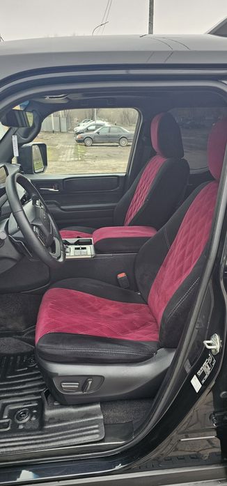 Чехлы на  Ланд Крузер Прадо 250