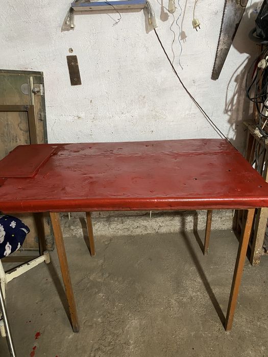 Продам верстак столярный металический и стол для работы в гараже