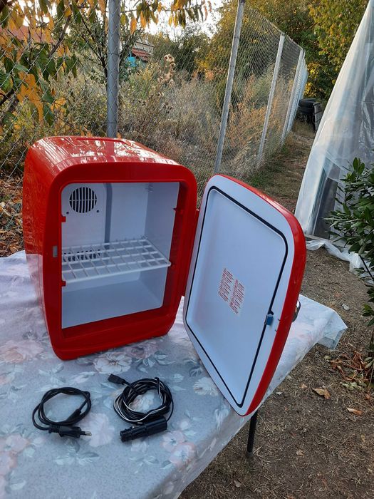 Мини хладилник EVERCOOL 12V и 220-240V