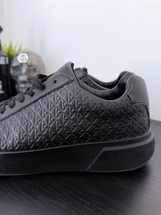 Calvin Klein Triple Black