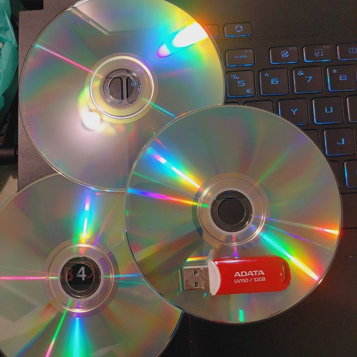 DVD CD Blu-ray pe Stick USB sau Hard Disk Transfer rapid / Salvez amintiri video/nunta,botez / filmări vechi de familie