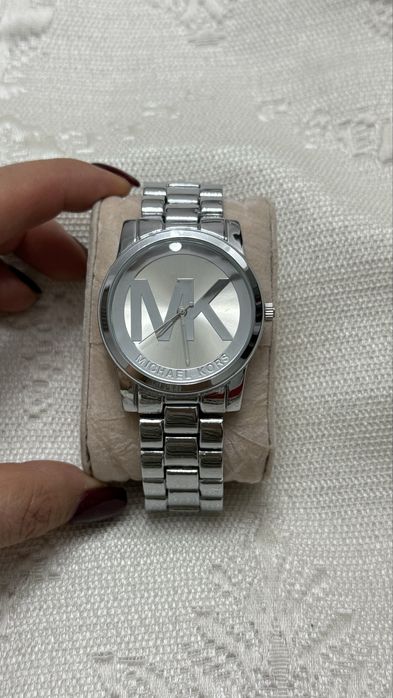 Новые часы Майкл Корс