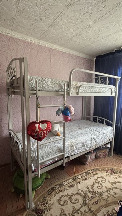 Продаем двухъярусную кровать