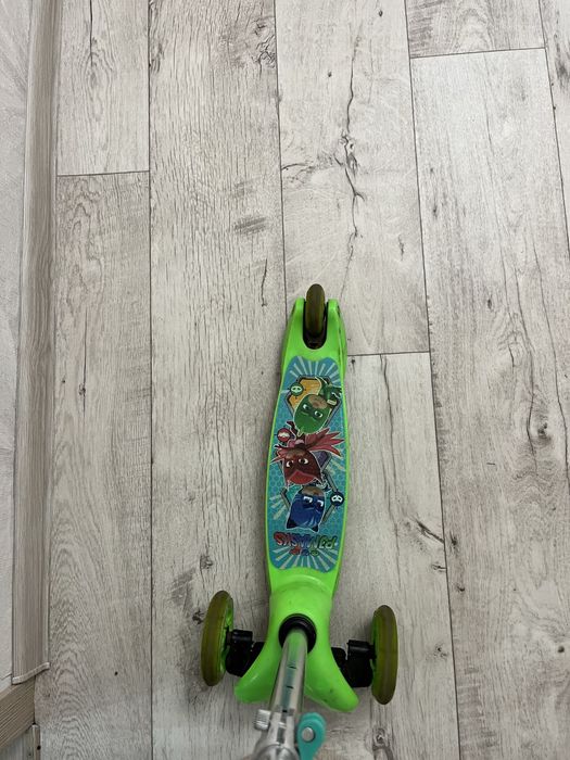 Детский самокат зеленый для девочек и мальчиков