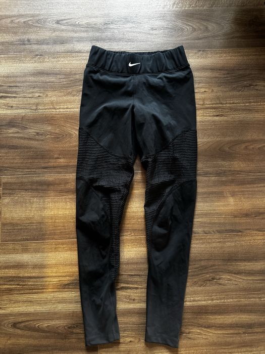 дамски клин nike pro aeroadapt