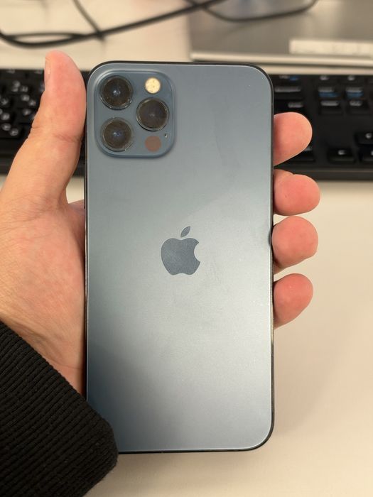 Продам б/у iPhone 12 pro 256 GB