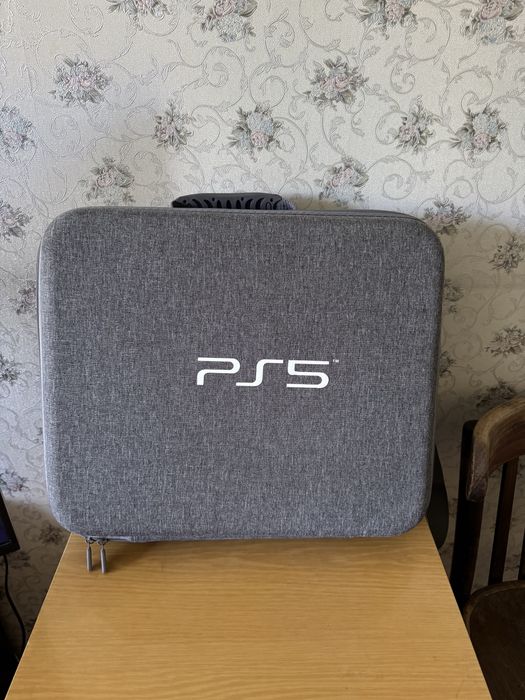 Чемодан для PS5.