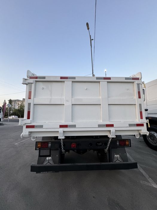 Sinotruk Homan H3 10T 4x2 Diesel