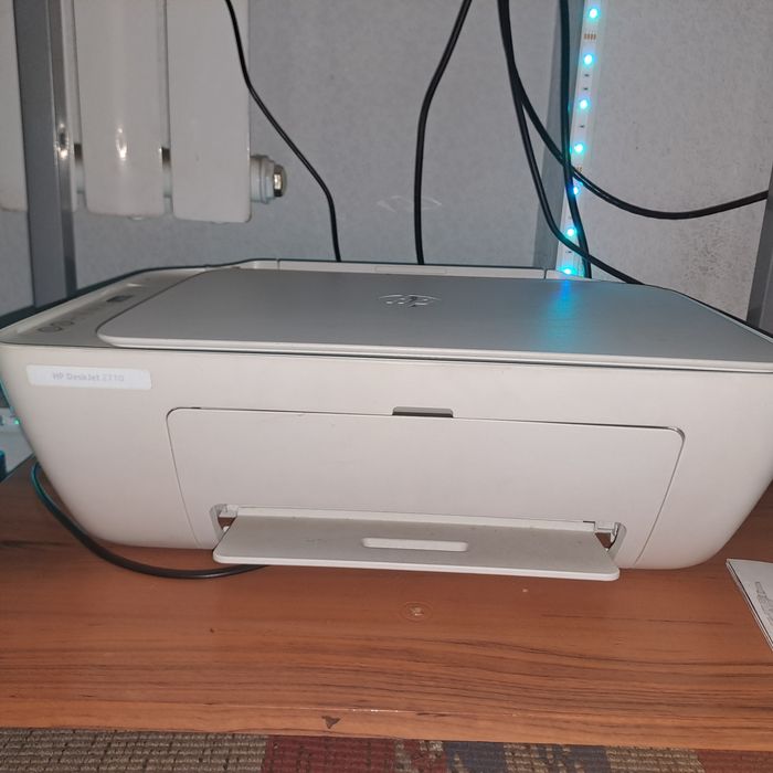 HP Deskjet 2710.      .