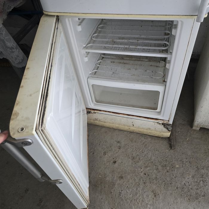 Срочно продаётся холодильник