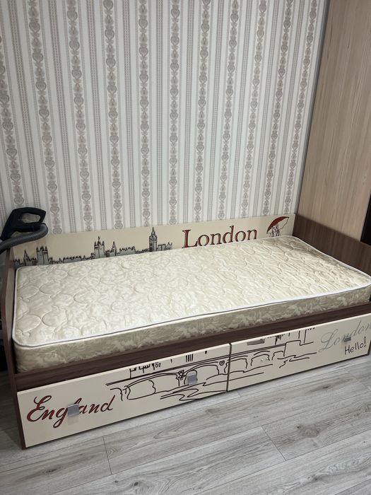 Односпальная кровать