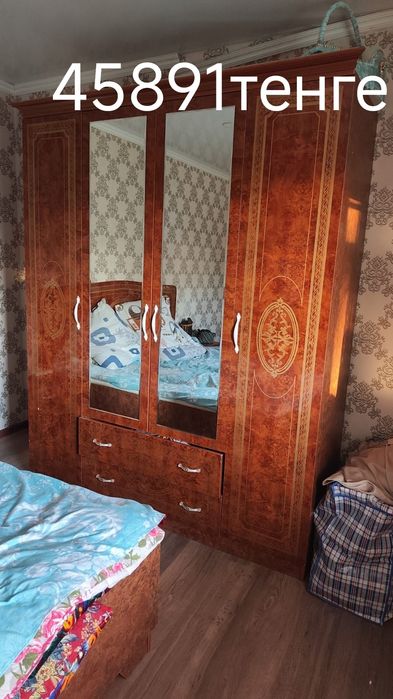Шкаф старый срочно