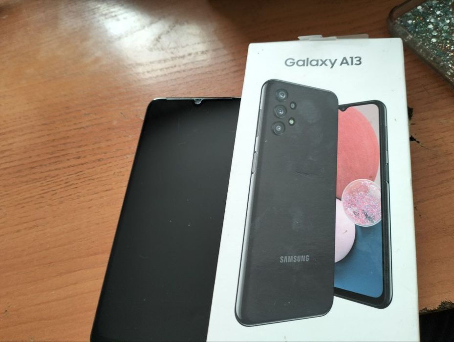 Samsung A13 xolati yaxshi 10 oy bo'lgan 3 oy garyantasi bor