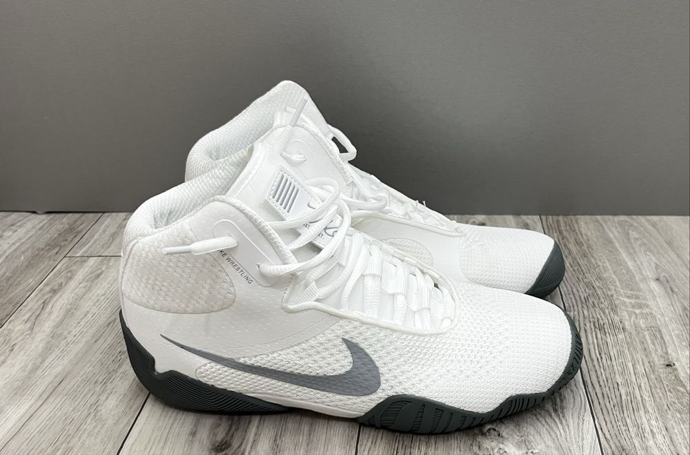 Nike Tawa в белом цвете