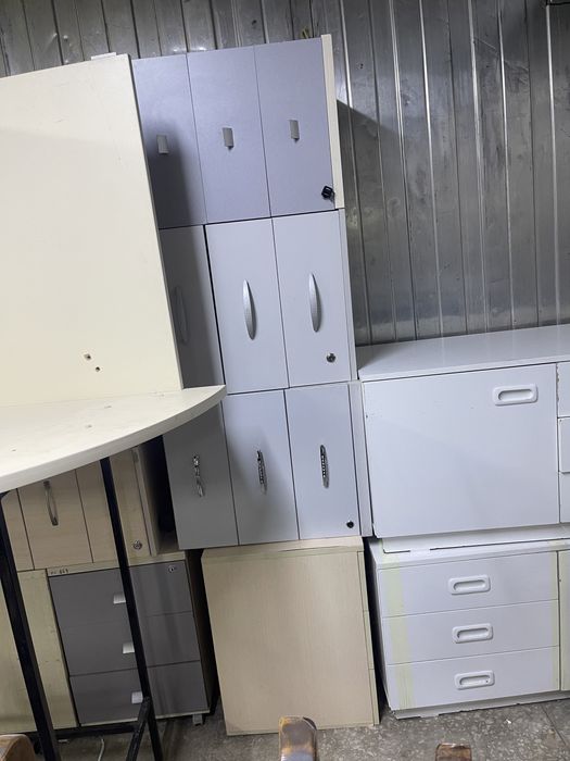 Тумбочки офисные