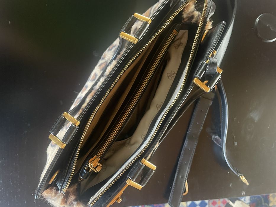 Чанта Guess leopard