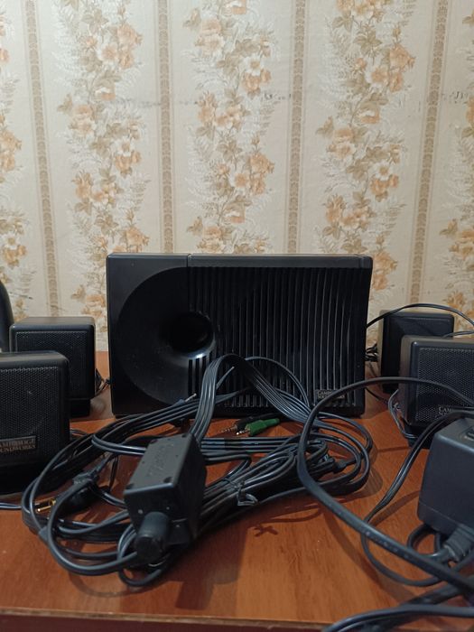 Продаю буфер Cambrldce SOUNDWORKS в хорошем состоянии.