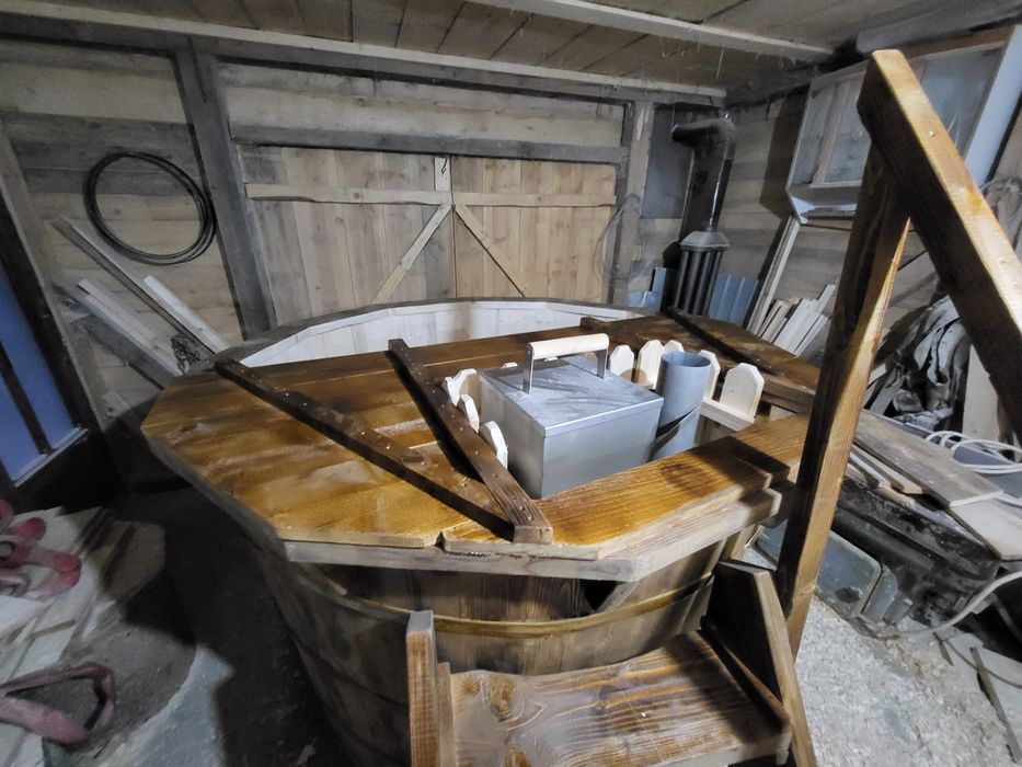 Vând ciubar din lemn