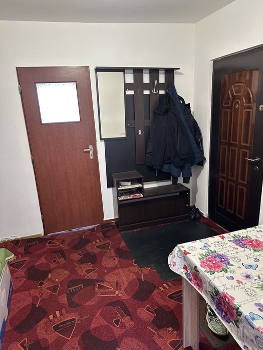 se cauta coleg de apartament