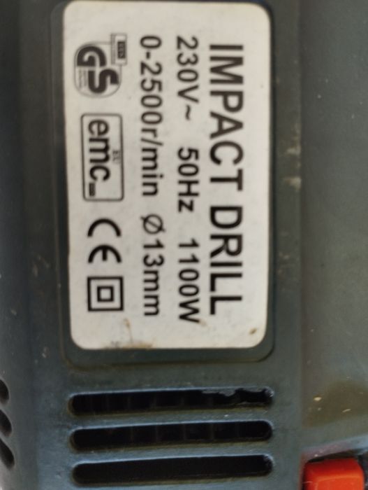 Электролобзик и перфоратор