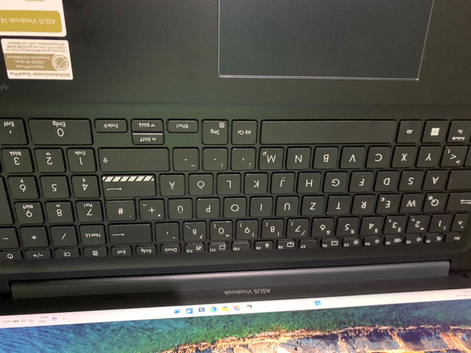 Asus vivobook 17 без забележки