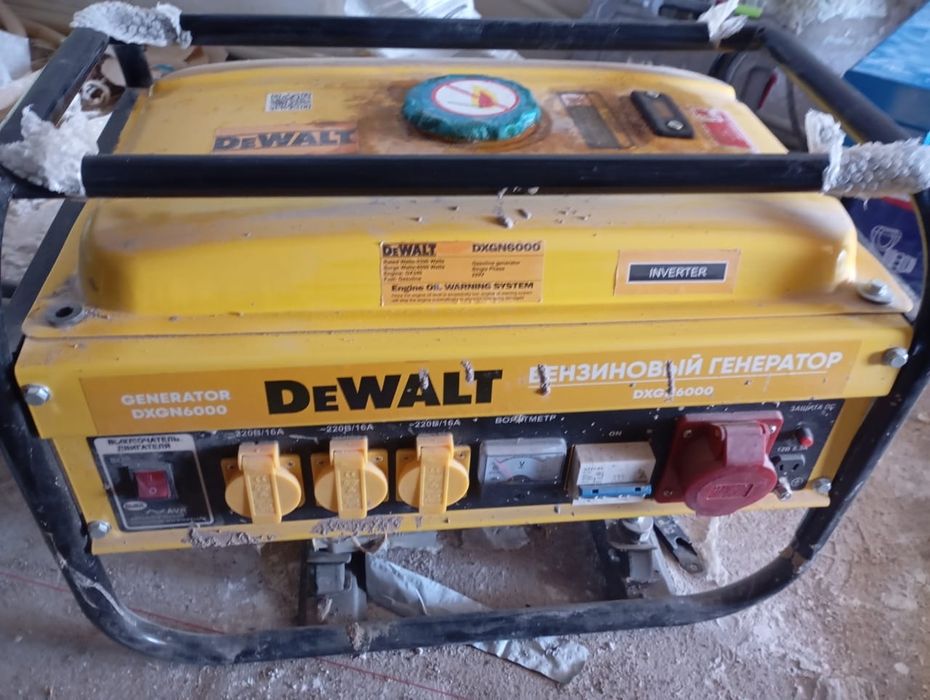 БензоГенератор  DeWalt