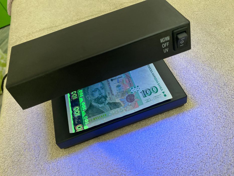 Детектор за фалшиви пари