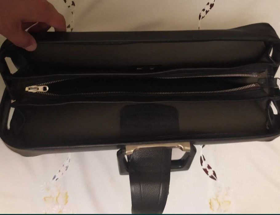 Классический портфель-сумка для документов