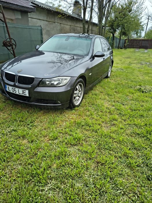 Vând BMW e 90 diesel sau schimb cu tractor U 650 cu acte.