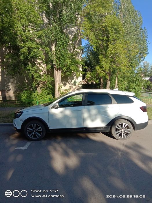 Лада Веста кросс