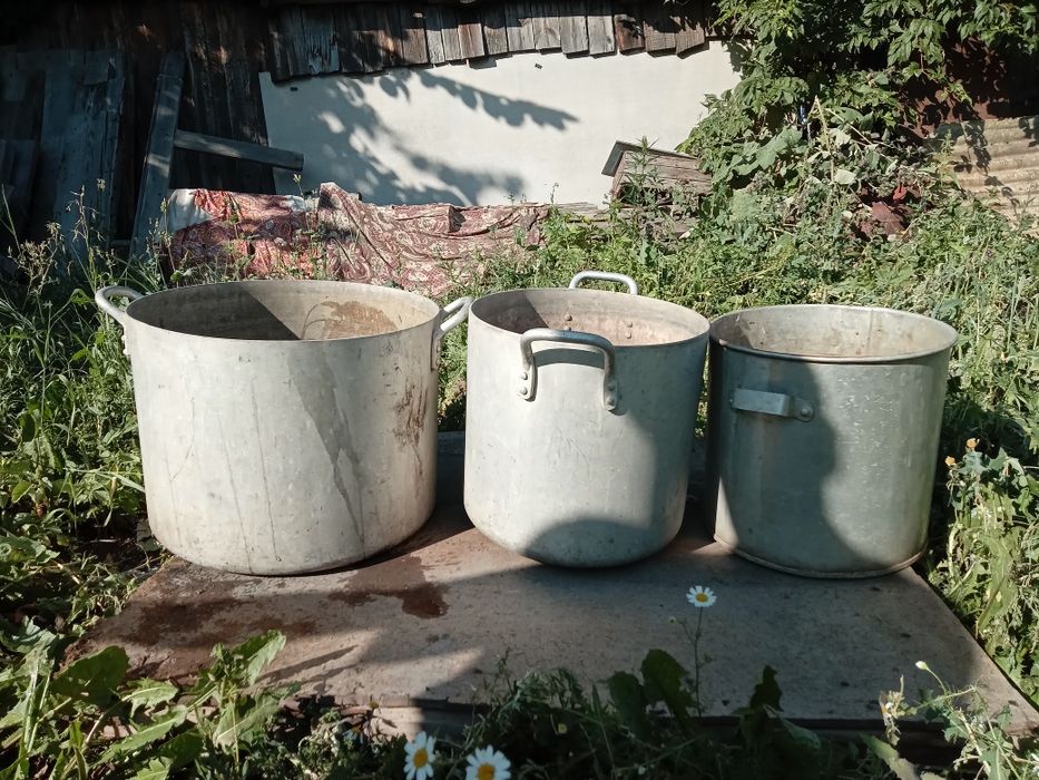 Продам бачки объёмом 60, 30 и 20л.