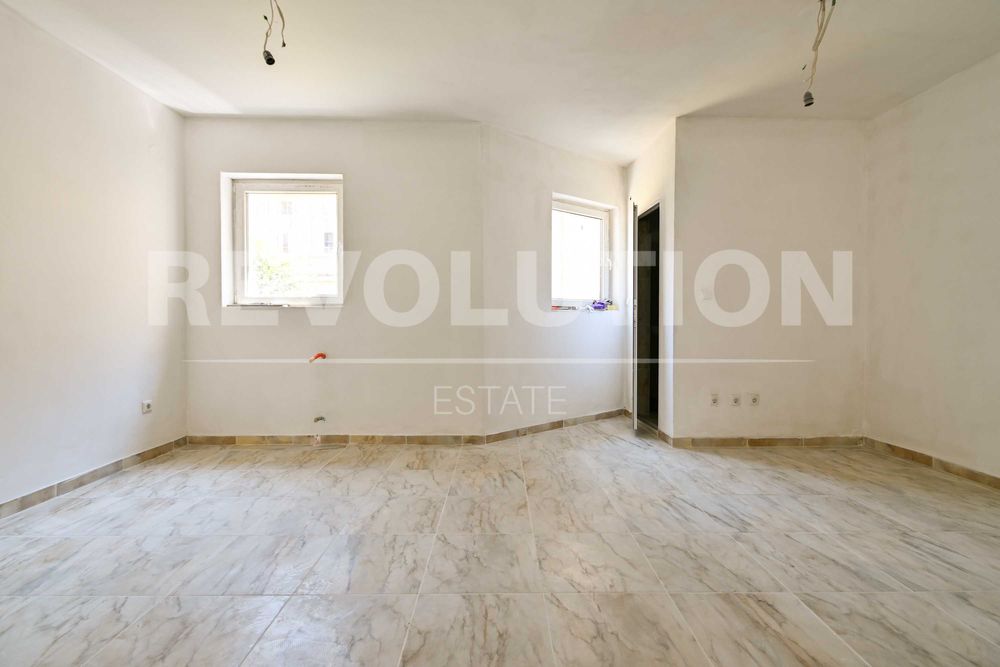 Продава се Магазин в София, Център - 35 кв.м за 5186 €/кв.м - Снимка #3