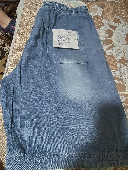 Мужские джинсовые шорты.