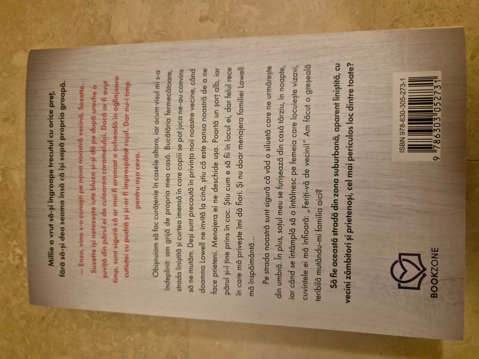 Vând cărți din seria Menajera de Freida  McFadden