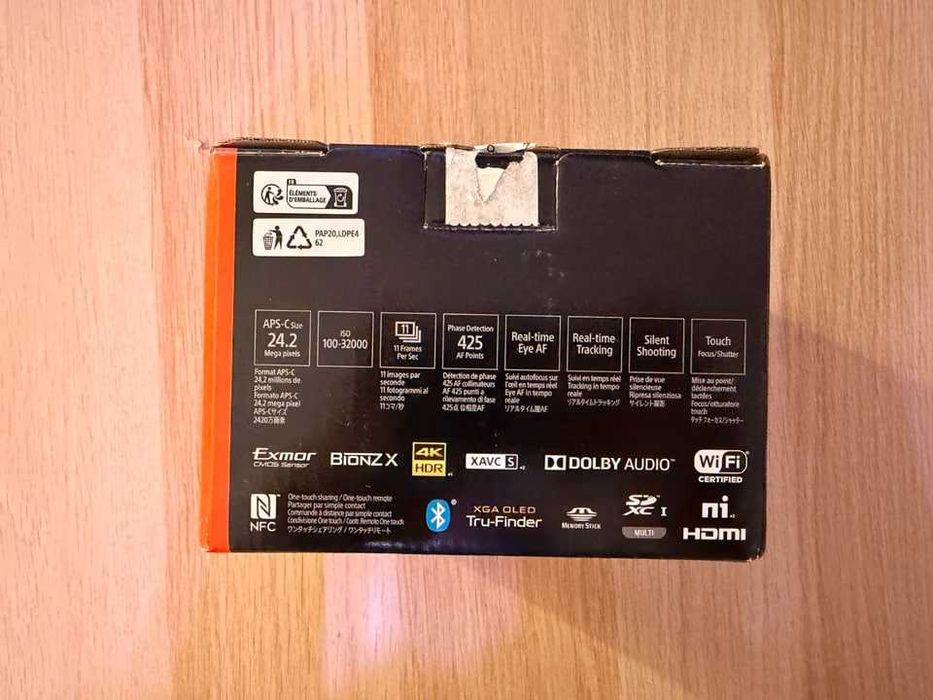 Sony Alpha 6400 mit 16–50 mm