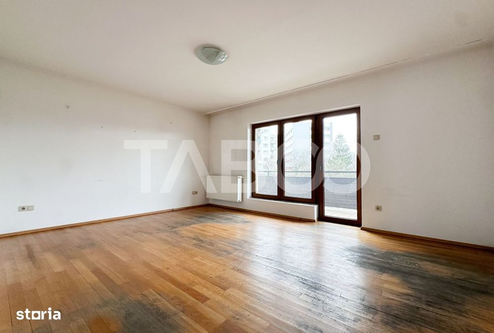 Apartament 3 camere cu parcare de vanzare Andrei Muresanu