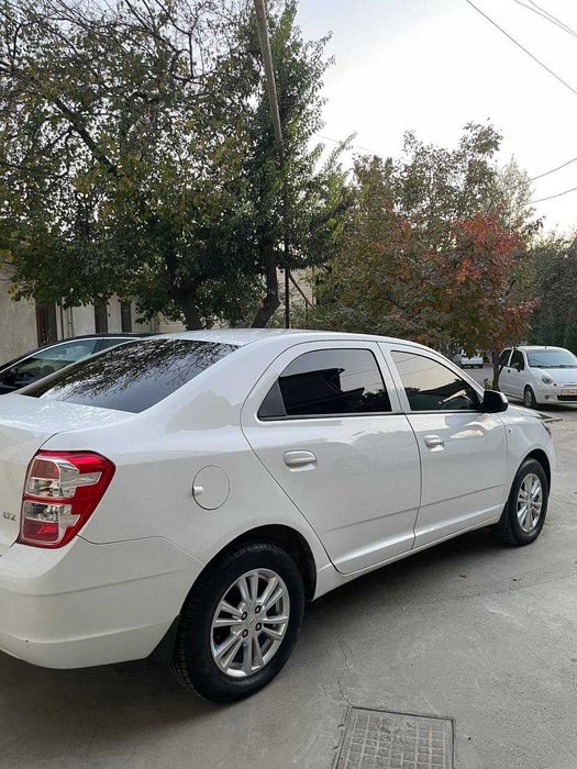 Chevrolet Cobalt Automatik, 2024 года выпуска.